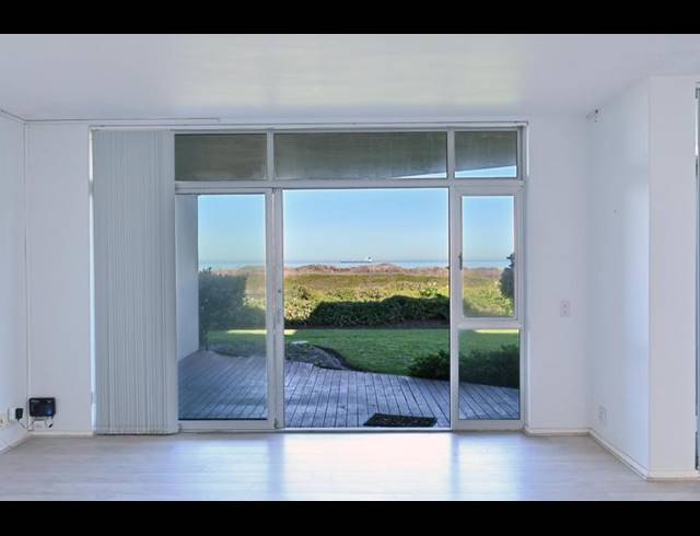 3 BEDROOM PROPERTY TO RENT IN DOLPHIN BEACH